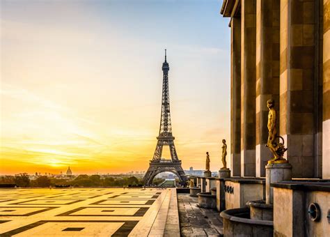 Where To Find The 9 Best Views Of The Eiffel Tower In Paris - TravelAwaits