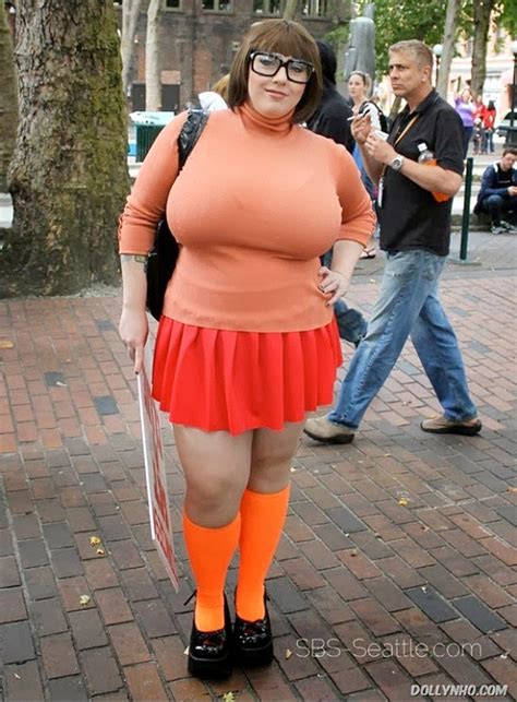 Super Sized Velma Best Scooby Doo Cosplays Ever