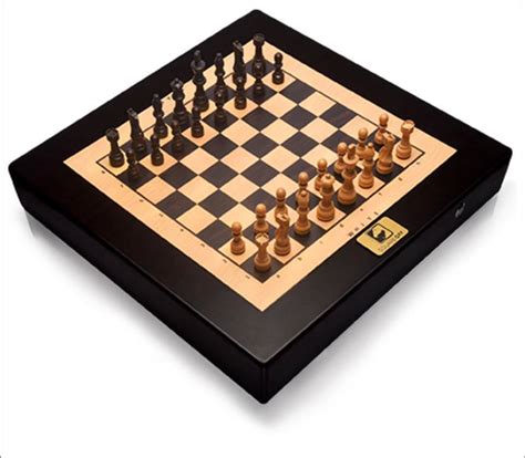 Square Off Chess Players