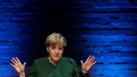 Flüchtlinge Und Cdu Angela Merkel Ruft Csu Zu Gemeinsamem Wahlkampf