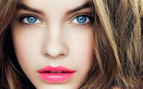 Come Truccare Gli Occhi Azzurri Con Palette Nude Vogue Italia