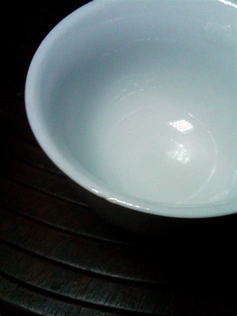 Koleksi Barang Bekas Unik: Cawan Porselen Mini