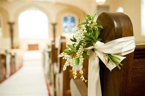Church decorations for weddings pews. Pin by Savannah Jane on Wedding | Wedding pew decorations ...