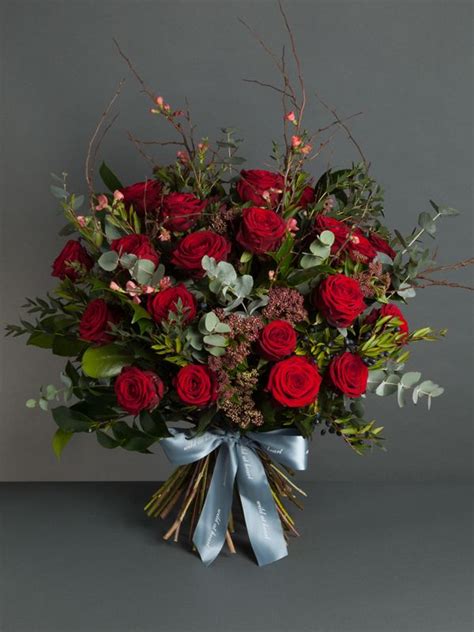 The 12 best valentine's day flower arrangements for that special someone. Valentine's Day 2016 : Red Rose Bouquets | Valentine ...