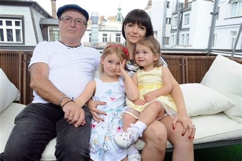 Zpěvák petr janda oslavil v neděli krásné 79. Petr Janda: Nie je možné mať všetky dievčatá na svete ...