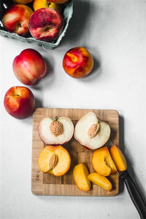 A Guide To Peaches And Nectarines
