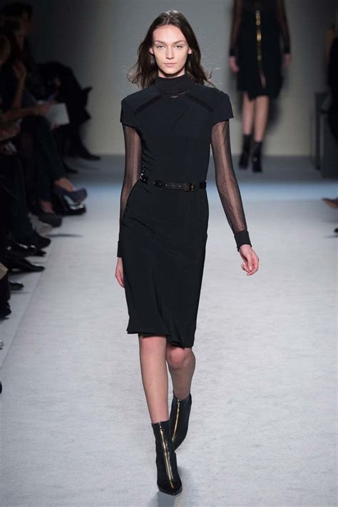 Roland Mouret Fall 2015 Ready To Wear Collection Gallery In 2023 Fashion