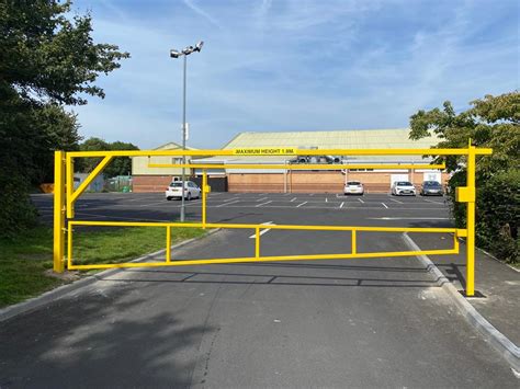 Fixed Height Barrier With Lower Gate Uk