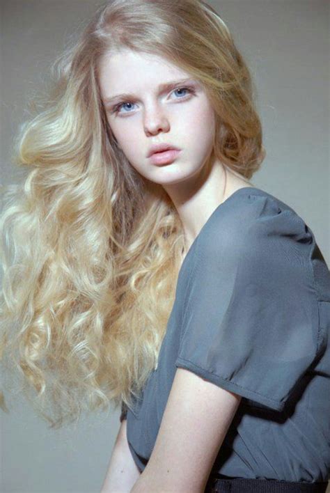 Pretty Face Point Cut Hair The Golden Lady Skandinavian Fashion