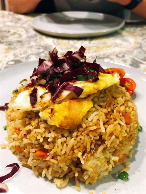 /ˌnɑːsi ɡɒˈrɛŋ/) refers to fried rice in both the indonesian and malay languages. Malaysian-Style Fried Rice (Nasi Goreng) in 2020 | Making ...