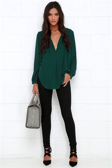 33 Classy Work Outfit Ideas For Sophisticated Women Green Top Outfit Green Blouse Outfit