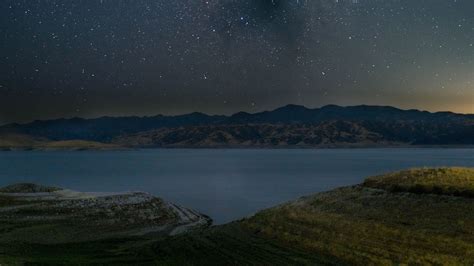 Download Wallpaper 3840x2160 Lake Mountains Starry Sky Night