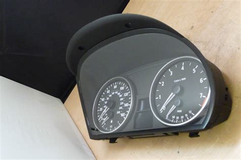 The amount of speedometer advance has no effect on recording of accumulated mileage in the odometer display. 2006-2015 BMW 3 Series X1 Speedometer Instrument Cluster 62106983495 OEM OE | LA Global Parts