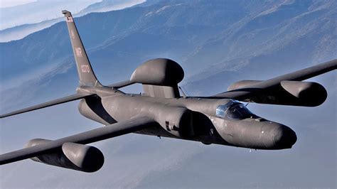 Lockheed Goes For Global Hawks Feathers With Stealthy Optionally