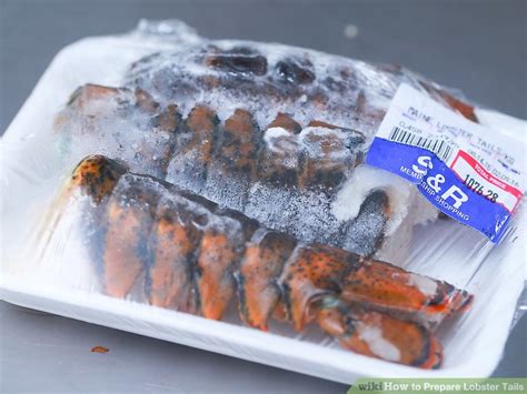 To boil 4 lobster tails, bring 6 cups of water with 1.5 tsp of salt to a boil in a large pot. How to Prepare Lobster Tails (with Pictures) - wikiHow