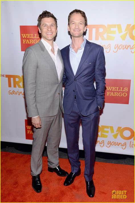 zachary quinto and neil patrick harris help lgbtq youth at trevorlive event photo 3136856