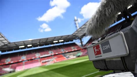 From stars to positive tests, venues and the favorites. TV-Rechte 2020/21: Samstagabend-Spiele der 2. Liga im Free-TV Sport1 - kicker