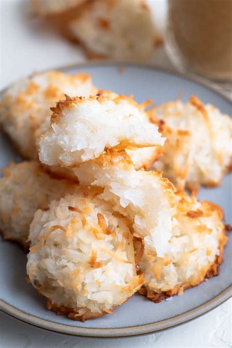 Easy Coconut Macaroons Recipe