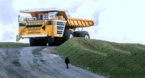 9 Of The Worlds Biggest Vehicles Kh Plant Car In The World Big