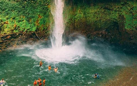 La Fortuna Waterfall Swim Under The Fall