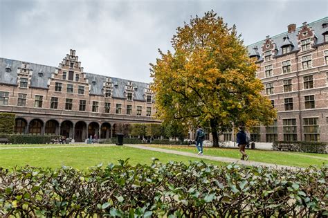Universiteit Antwerpen Neemt Maatregelen Faculteit Schort L