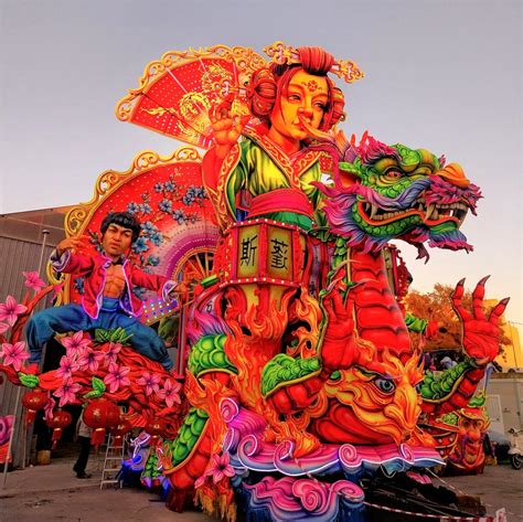Chinese Themed Carnival Float Dance Performance Are This Years