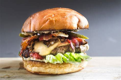 Why Smash Burgers Are The Best Burgers And How To Make Them Omk