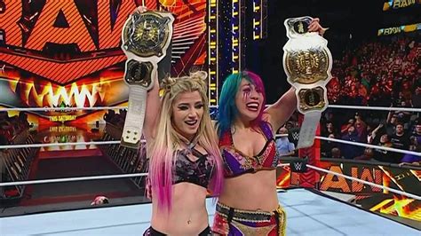 which other wwe star besides asuka did alexa bliss win the women s tag