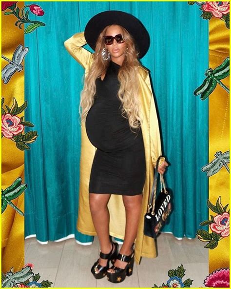 Beyonces Goes Glam For New Photo Shoot In Form Fitting Dress Photo