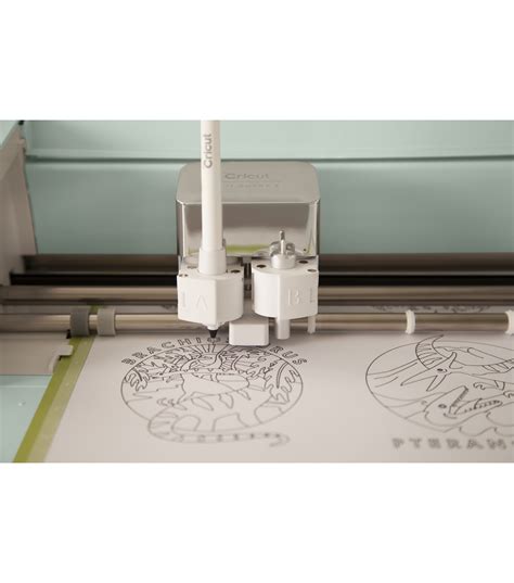 Three years ago i bought myself an electronic cutting machine for all of the awesome crafts i you can either design your own thing in cricut design space, use designs already there (like i did with. Cricut Explore Air 2 Machine - Cricut Machines | JOANN