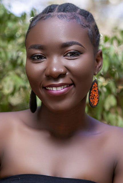 Miss Earth Burkina Faso 2021 Thalia Zinsonni ♚ ♚