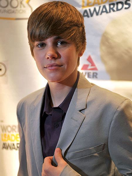 Since bursting onto the scene in 2008 (after being discovered on. Justin Bieber Represents 'Power of Youth' | ExtraTV.com
