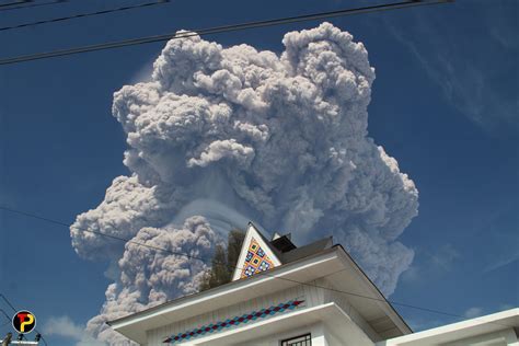 In 2016, seven people died after mount sinabung erupted, spewing ash the largest eruption of the year occurred during the last week of december and continued into early 2018. le chaudron de vulcain - 19 Février 2018 . FR . Sinabung ...