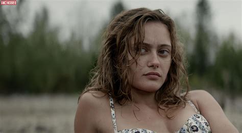 naked ella purnell in yellowjackets
