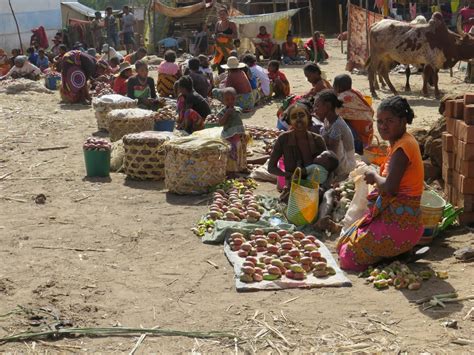 Starving Madagascan villagers eat clay to stay alive | News365.co.za