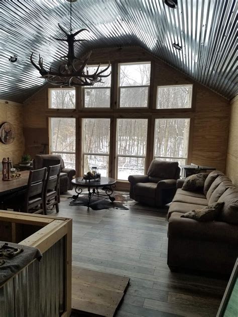 Ohio Cabin House Interior Ceiling Design Design