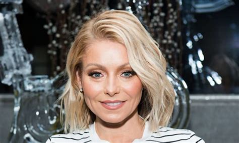 Kelly Ripa Is Unrecognisable With Jet Black Hair For Anniversary