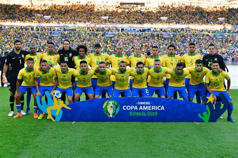 The international men`s association football championship organized by the south. Baixe pôster da seleção campeã da Copa América 2019 - 07 ...