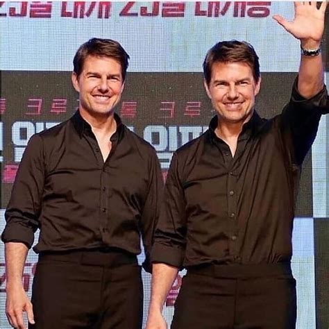 Tom Cruise And His Stunt Double Movie Stars Stunt Doubles Tom Cruise