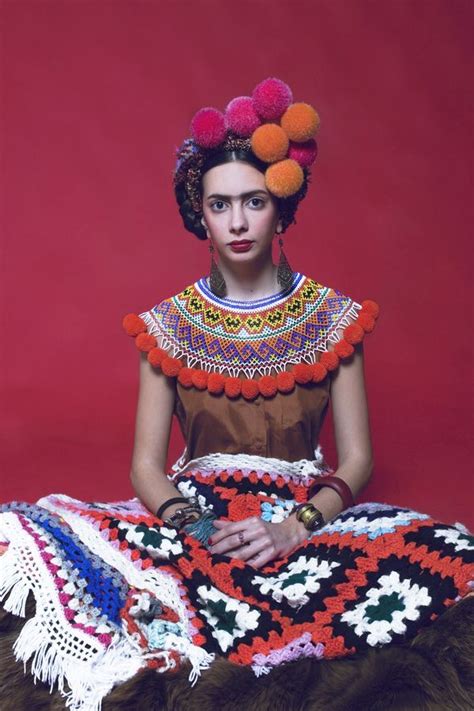 Inspiration Frida Kahlo Par Marta Severini Mode Mexicaine Coiffure