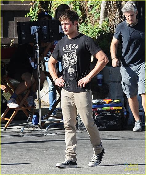 Zac Efron Gets Into Fist Fight On We Are Your Friends Set Photo 716196 Photo Gallery