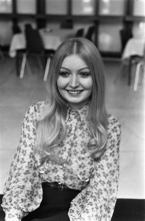 Mary Hopkin Famous Faces Young And Beautiful Those Were The Days