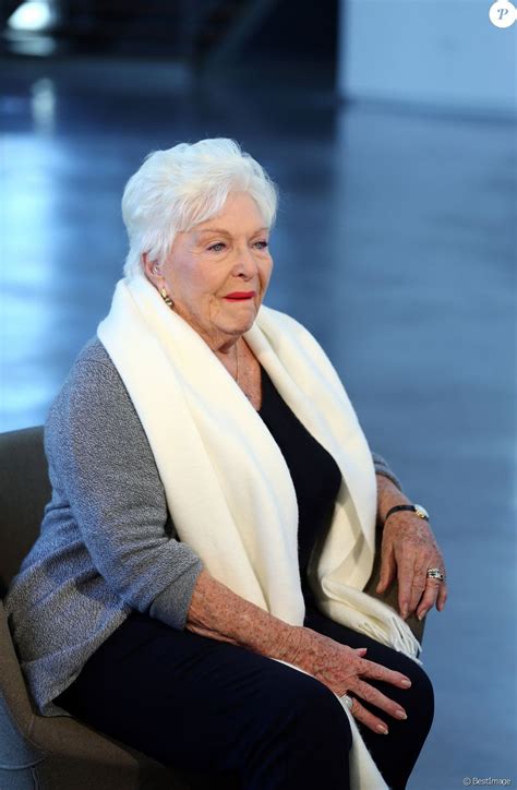 Succès garanti pour cette chanson parue en 1972 que. Line Renaud - Inauguration de la galerie du cinéma Les ...