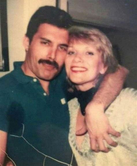 Mary austin was never legally freddie mercury's wife but she was the only true love in the short and turbulent life of the famous queen frontman. Freddie Mercury With Mary Austin, The Woman He Described ...