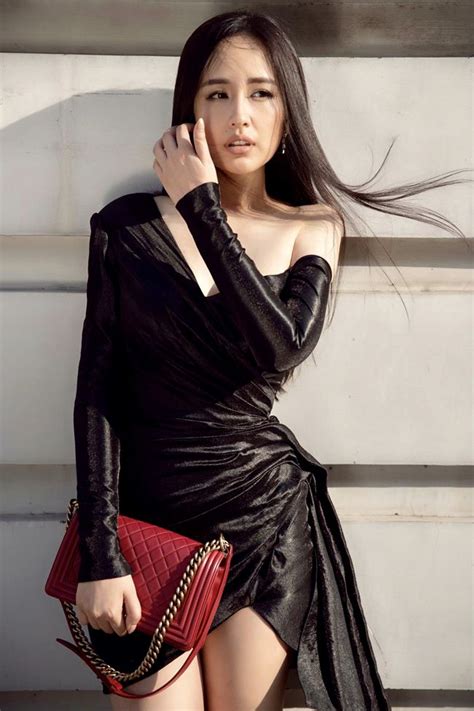This file has no description, and may be lacking other. Mai Phương Thúy làm giám khảo Miss World Việt Nam 2019