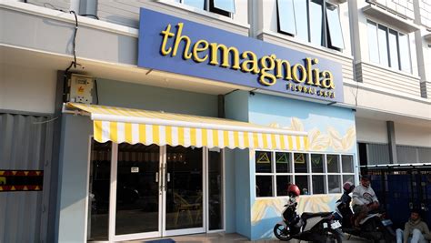 Lowongan kerja bantaeng kali ini mencakup untuk perusahaan besar, kecil, karyawan swasta, hingga negeri. Lowongan Kerja The Magnolia Floral Cafe - Karir Bandar Lampung