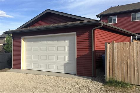 Dutch Gable Garage With Vinyl Siding Shaw Renovation And Construction 403