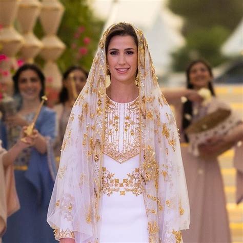 Queen Rania S Best Fashion Moments During Her Year Reign HELLO