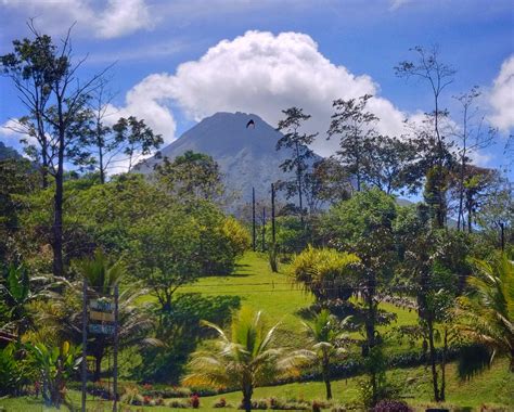 Le Volcan Arenal Ses Cascades Et Son Parc National Costa Rica Voyage