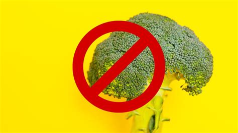 Las 2 Razones Por Las Que Debes Evitar Comer El Brócoli Amarillo